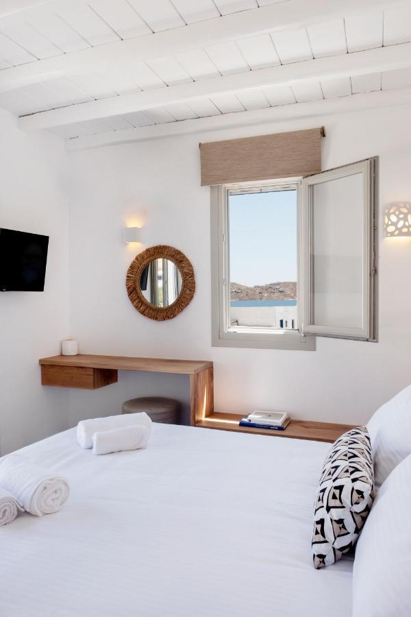 Nautilus Serifos *